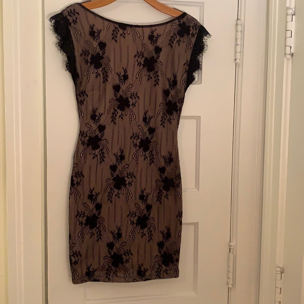 Sexy backless lace dress
